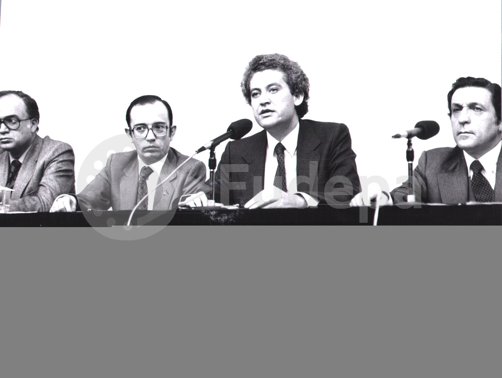 En junio de 1979 se constituye la Junta de Andalucía siendo elegido Rafael Escuredo como Presidente. 
(FUDEPA_AHUGTA: donado por Manuel del Valle Arévalo)